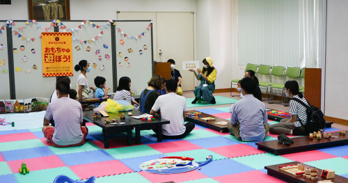 神戸市立灘区民ホール　子育てサロン「おもちゃの広場」
