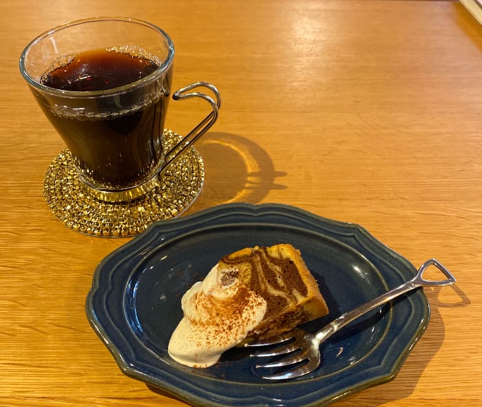 ランチのデザート（シフォンケーキ）※コーヒーはブラス200円（税込）