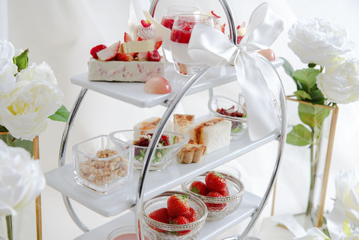 ホテル ラ・スイート神戸ハーバーランド「Strawberry Afternoon Tea ～Pure White～」神戸市中央区 [画像]