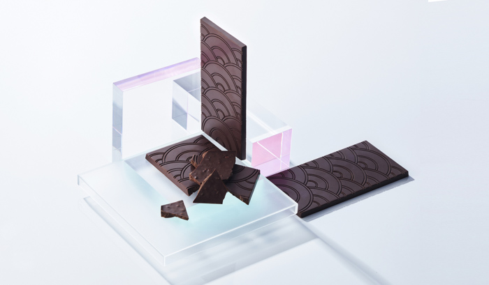 「ICHIJI Bean to bar chocolate ガーナ大箱」3枚入り
　4,360円（税込）