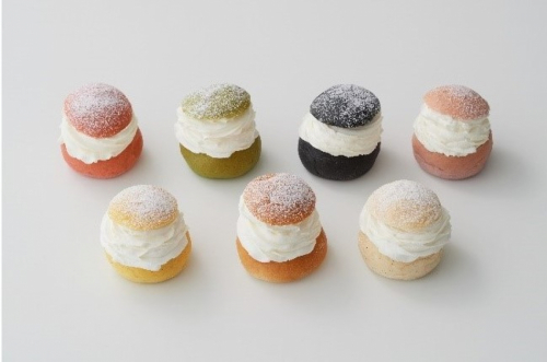 IKEA神戸　春を呼ぶスウェーデン伝統菓子「セムラ」が7色で登場