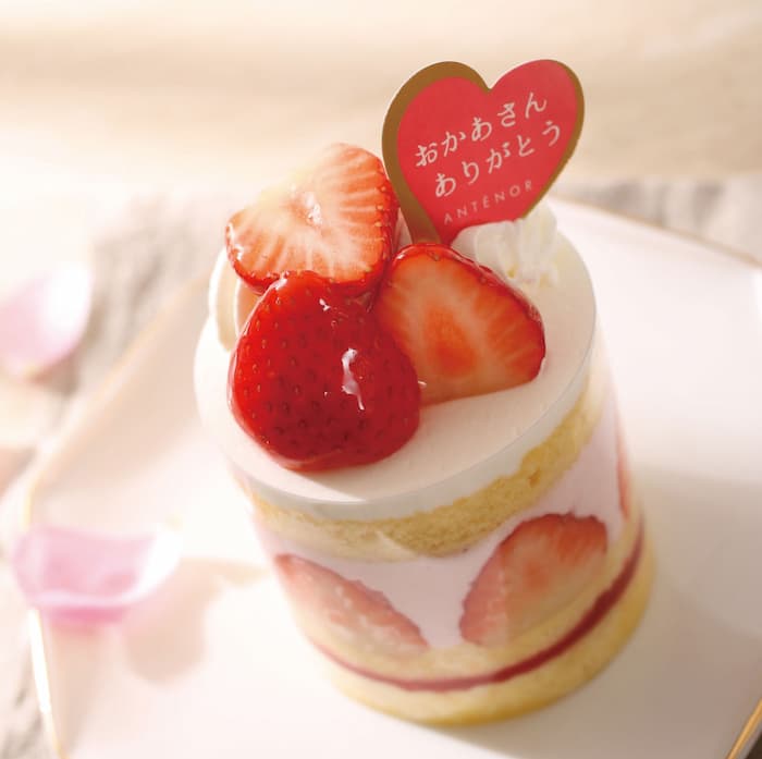 「苺づくしのショートケーキ」994円（税込）