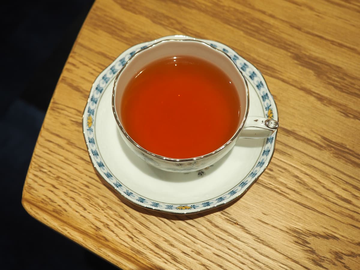 「季節の紅茶」ポット700円、カップ550円、アイス650円（いずれも税込）