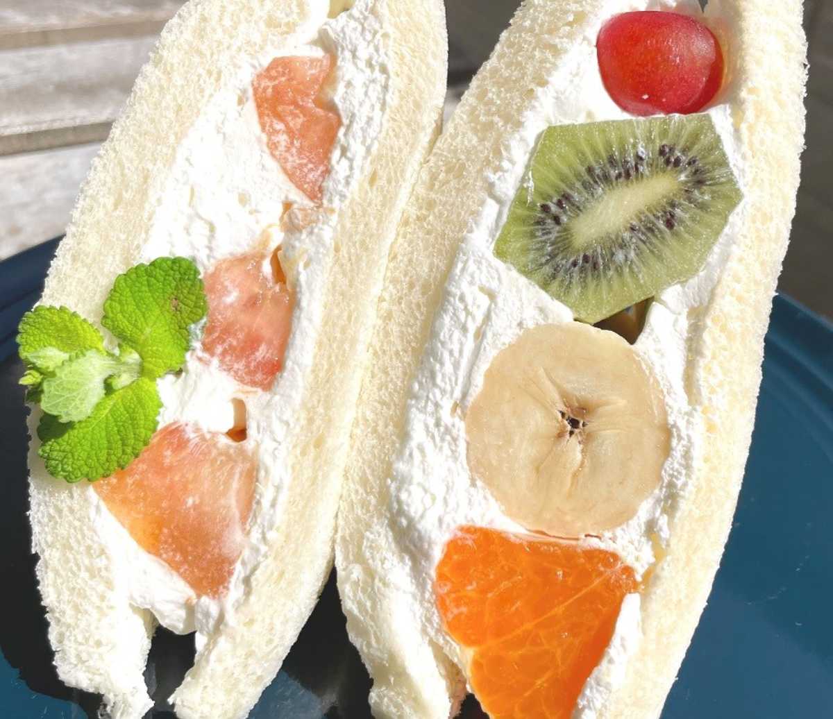 『果菜実サンドイッチラボ』で季節のフルーツサンドを食べてきました　尼崎市 [画像]