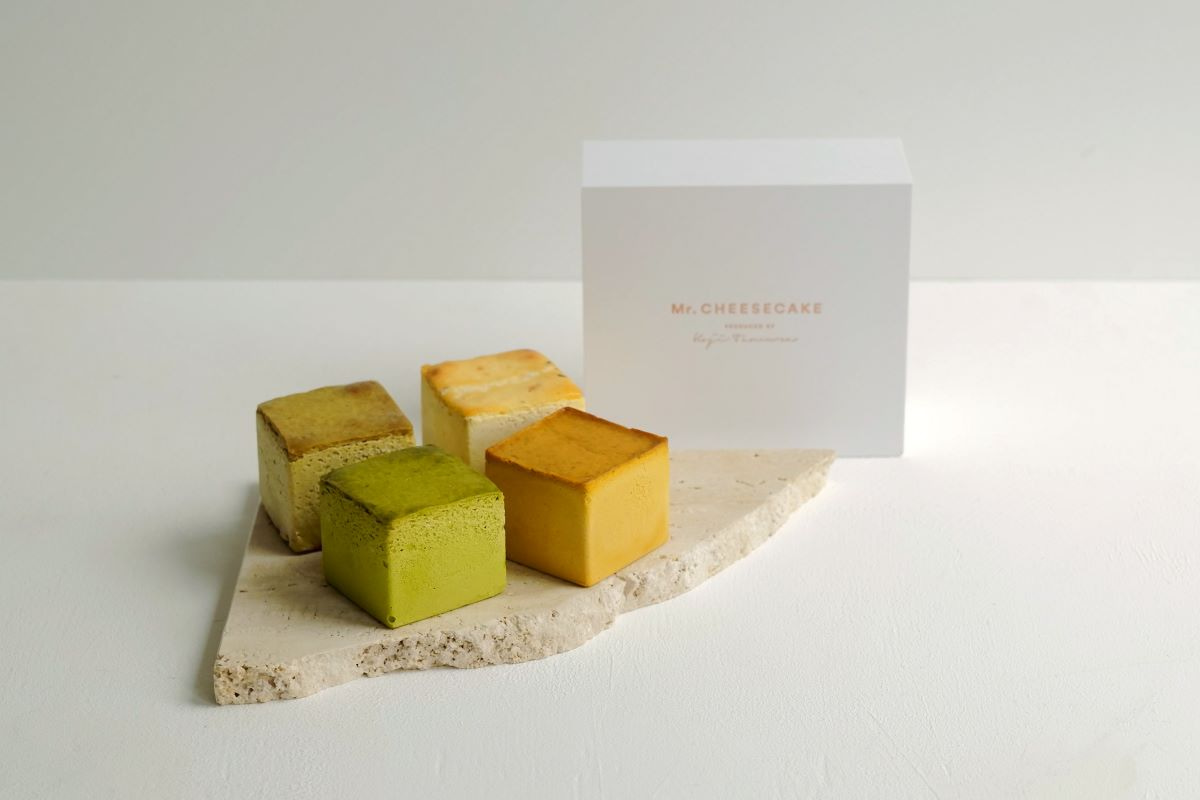 Mr. CHEESECAKE assorted 4-Cube Box YOUR BEST　5,616円（税込）