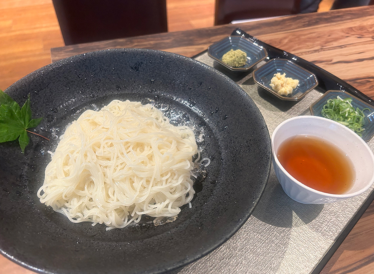 限定「生素麺」一束 1,200円（1日10食限定）