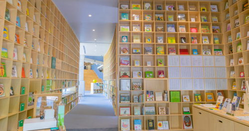 本に触れ合える新感覚の施設『こども本の森 神戸』の魅力を深掘り！神戸市中央区