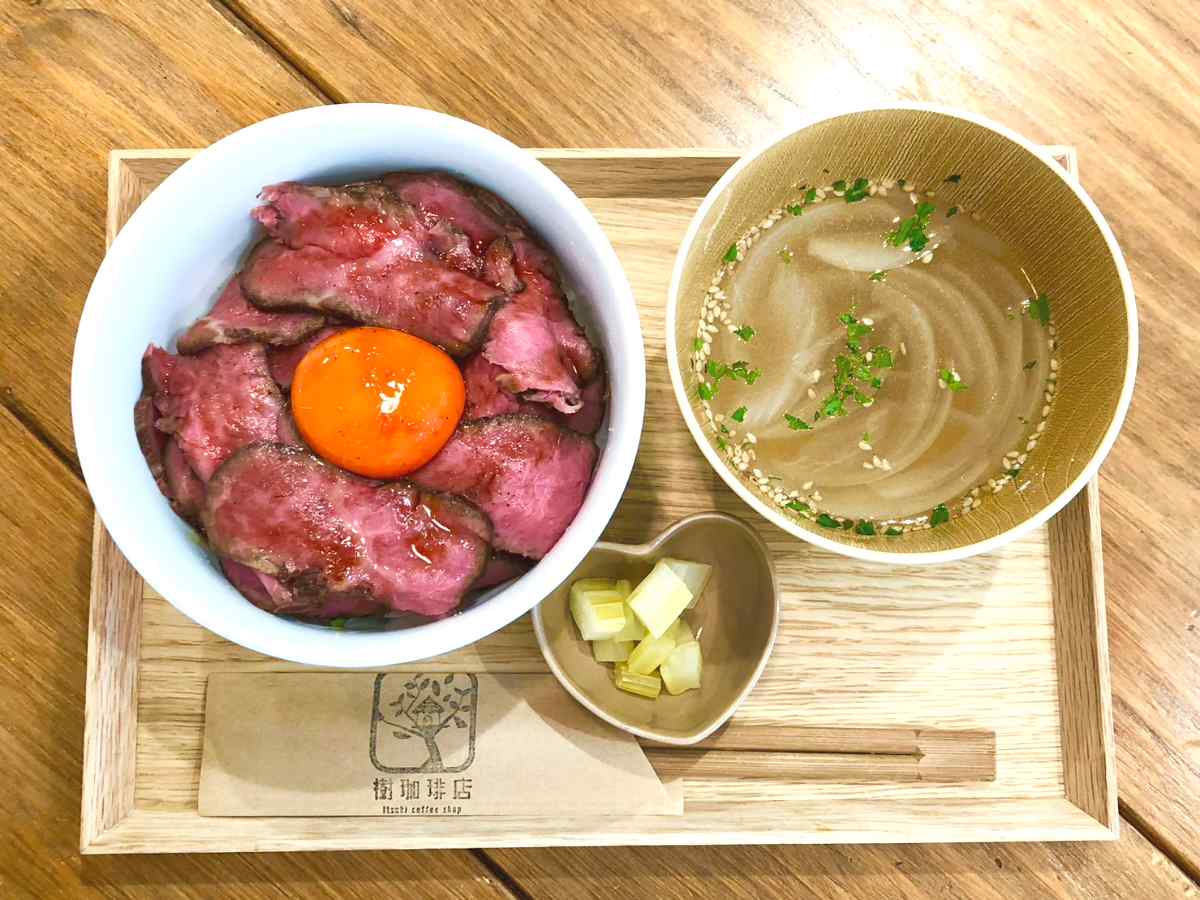 「ローストビーフ丼」1,650円（税込）※スープ付き