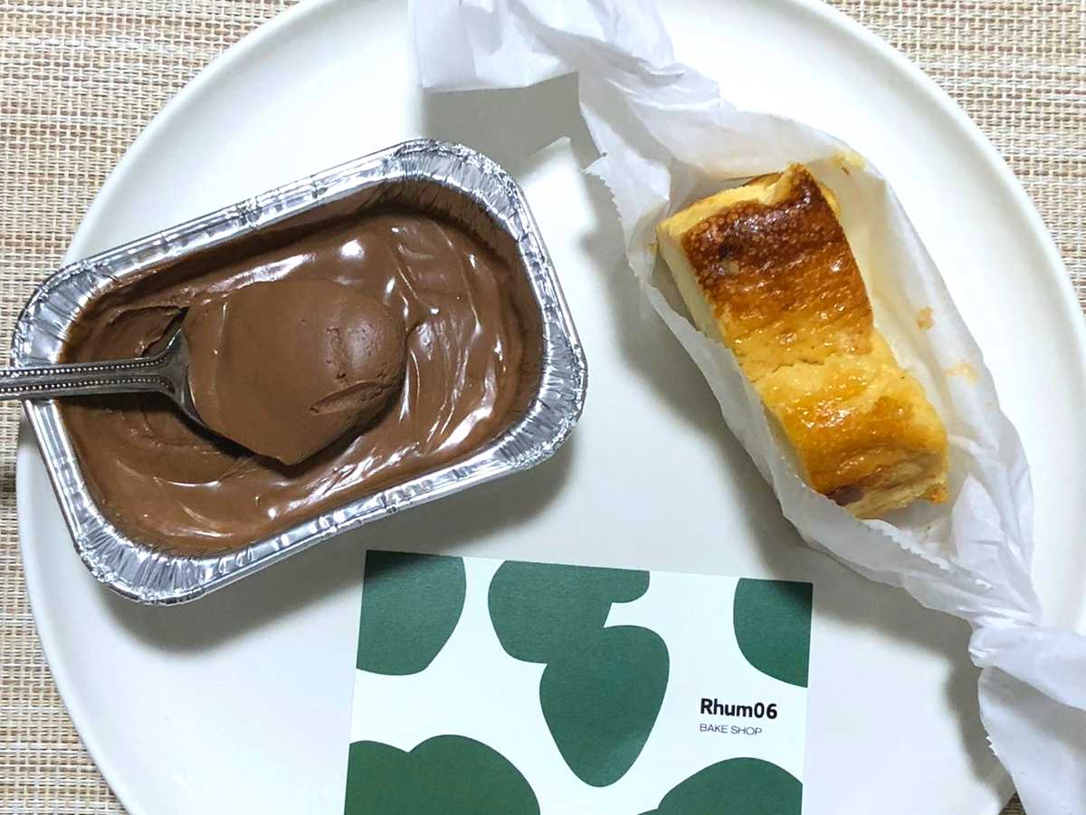 単品価格「生チョコ」400円（税込）　「バスクチーズケーキ」490円（税込）