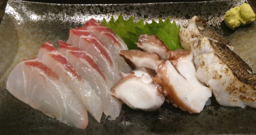 阪神出屋敷駅近くの『武庫川漁港　ことぶき食堂』で「季節のお刺身定食」を堪能してきました　尼崎市