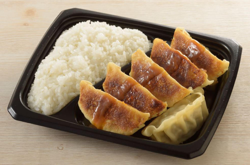 「南京町監修　焼餃子弁当」646円（税込）