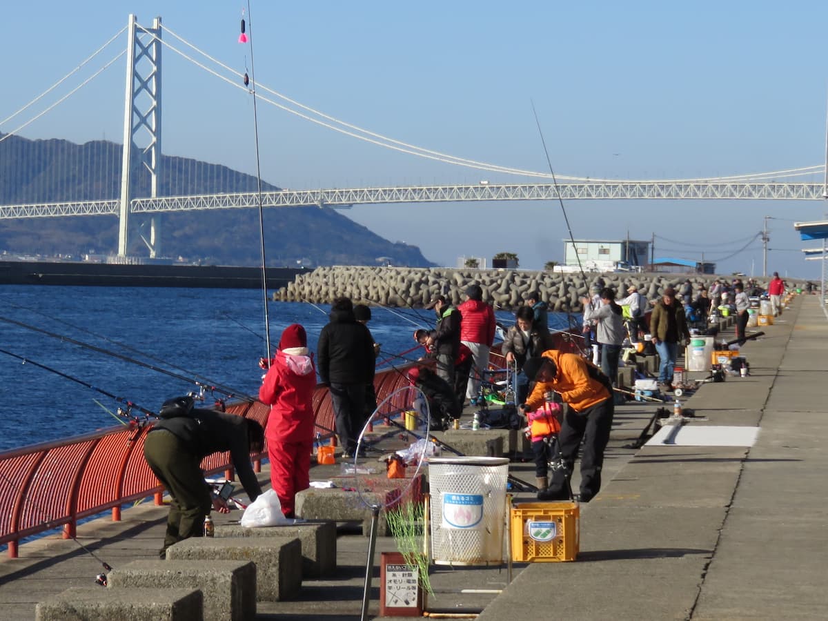 平磯海づり公園で「クリスマスこども釣り大会」開催　神戸市 [画像]