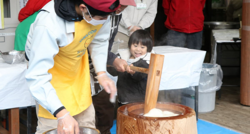 国見の森公園で「年末餅つき大会」開催　宍粟市