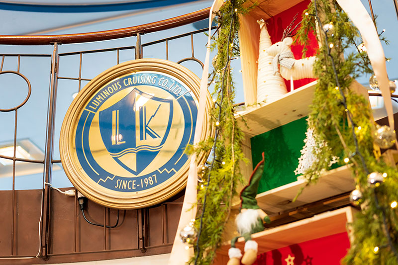 ルミナス神戸2が大阪天保山発着の「クリスマスspecialクルーズ」を初開催 [画像]