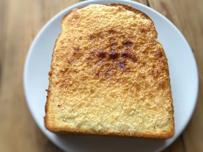 「アーモンドバタートースト」カフェタイムに単品でも注文可能