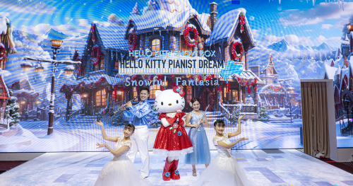 淡路島西海岸『HELLO KITTY SHOW BOX』で大人気カフェショー冬の新作「Snowful Fantasia」が開催中　淡路市