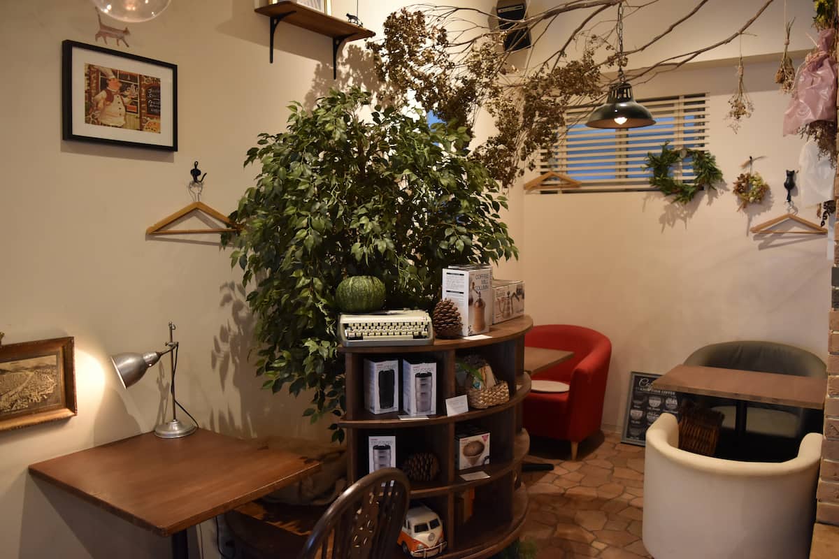 岡本の隠れ家カフェ「caffetteria gatto nero（ガットネロ）」で苺スイーツとコーヒーを堪能してきました　神戸市 [画像]
