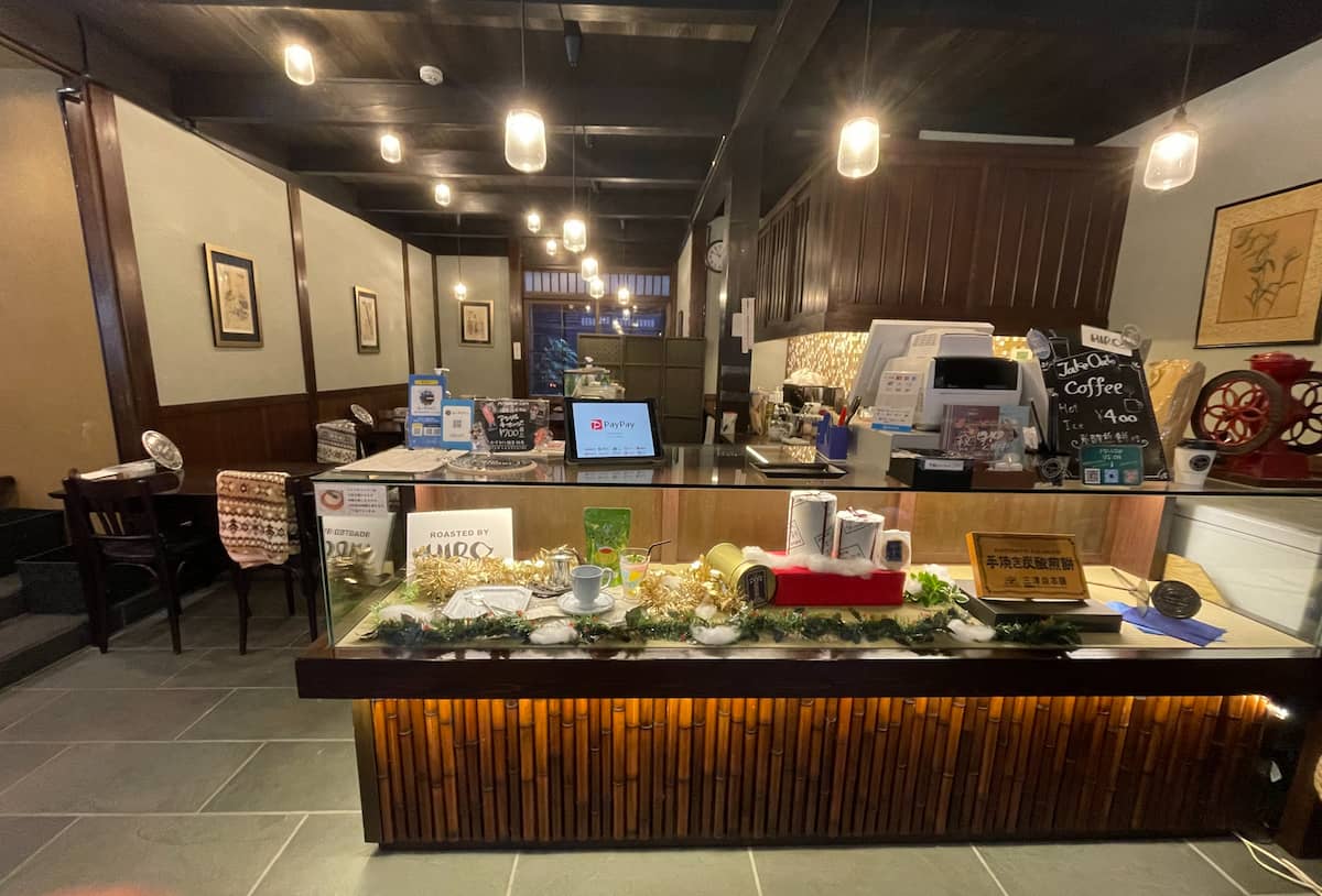 有馬温泉の湯本坂にある「MITSUMORI CAFE（三津森本舗）」で炭酸煎餅ティラミスを食べてきました 神戸市 [画像]