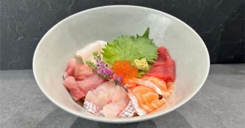 神戸駅前に海鮮丼専門店『つり針』がオープン　神戸市
