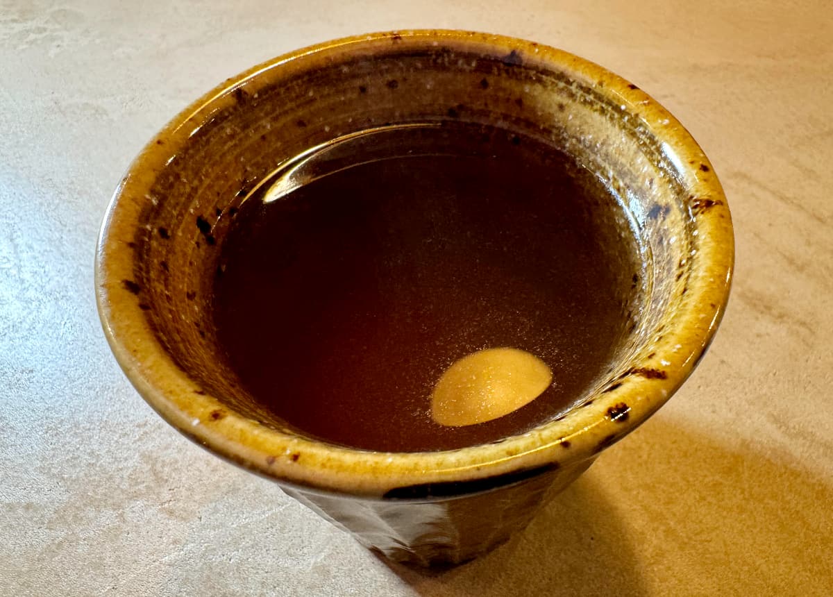 香ばしい風味が特徴の「自家製鮎原糠茶」