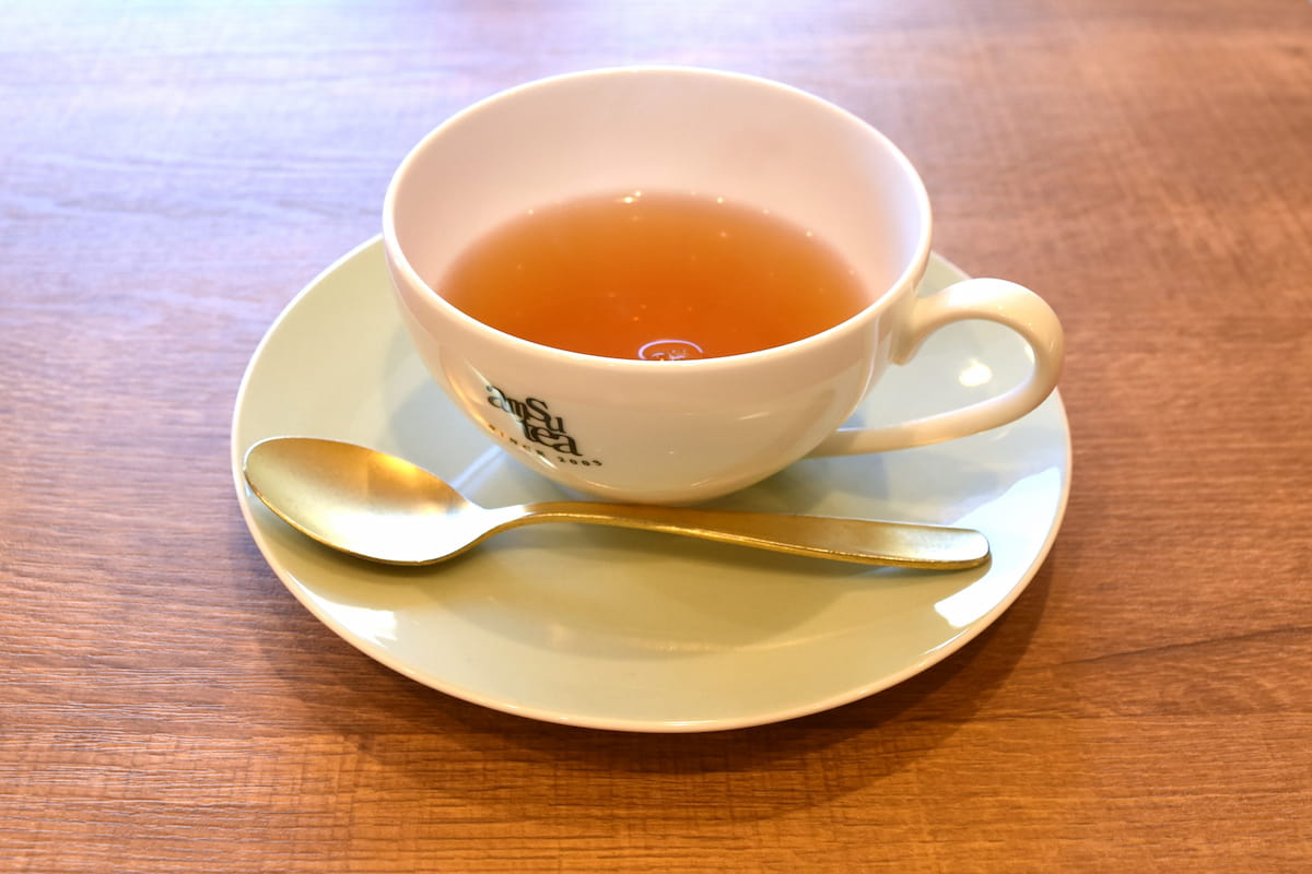 同店の紅茶はamsu teaの茶葉を使用
