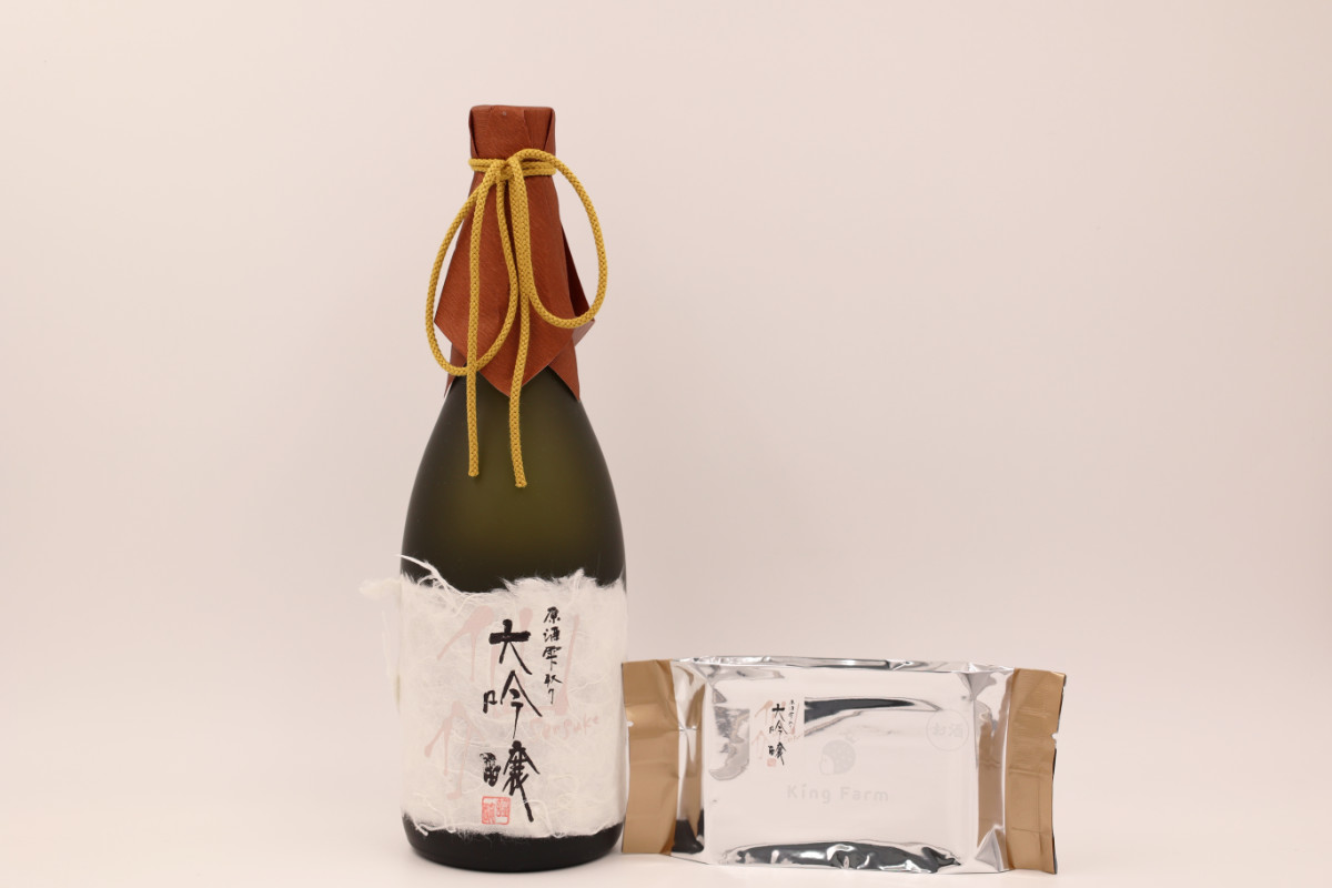 「仙介 大吟醸原酒雫取り 日本酒バウムクーヘン」500円（税込）