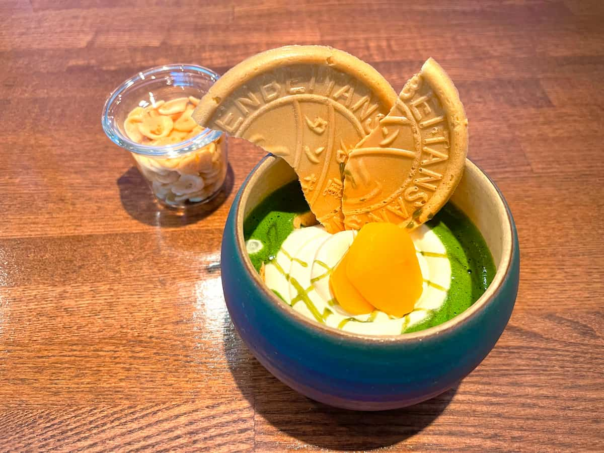 「食べる天空の抹茶&reg;ラテ」※＋150円でバニラアイストッピング可