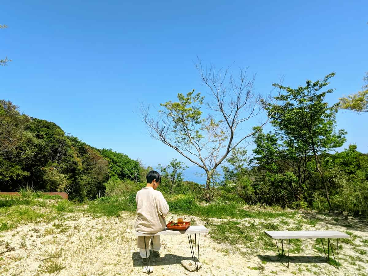 淡路島江井にある『坂道茶家つきよみ』の極上「抹茶ラテ」を堪能　淡路市 [画像]