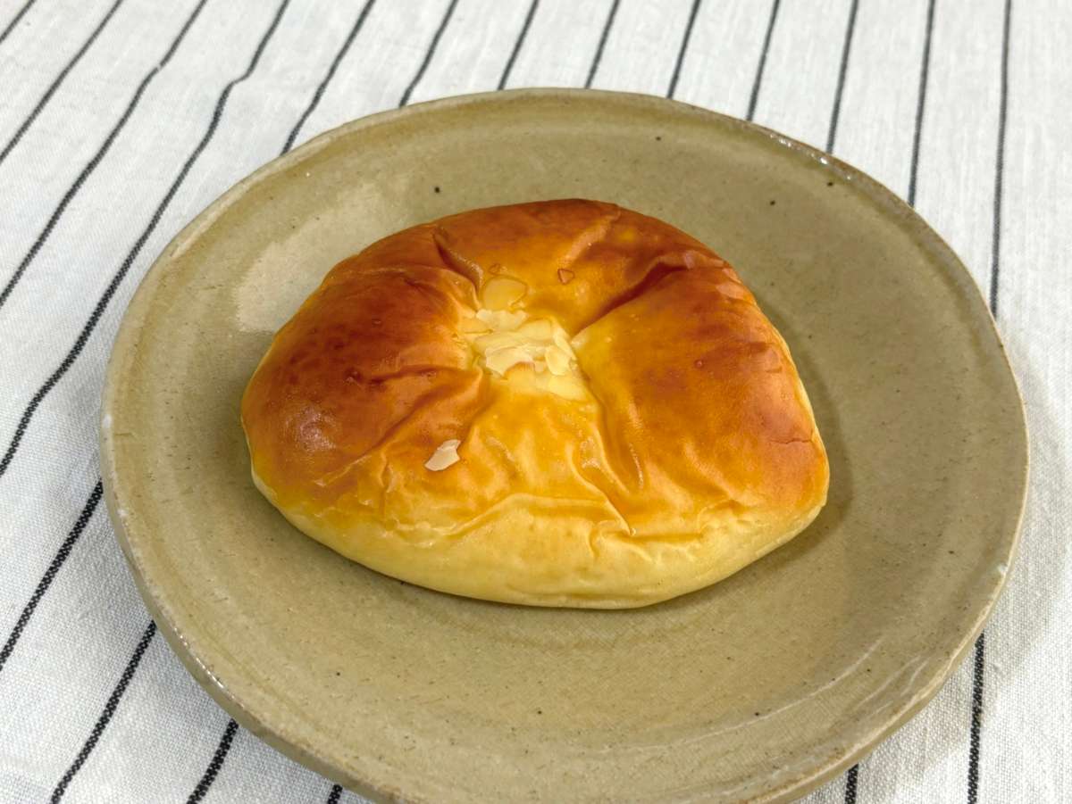 「クリームパン」197円（税込）