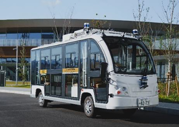 自動運転小型EVバス