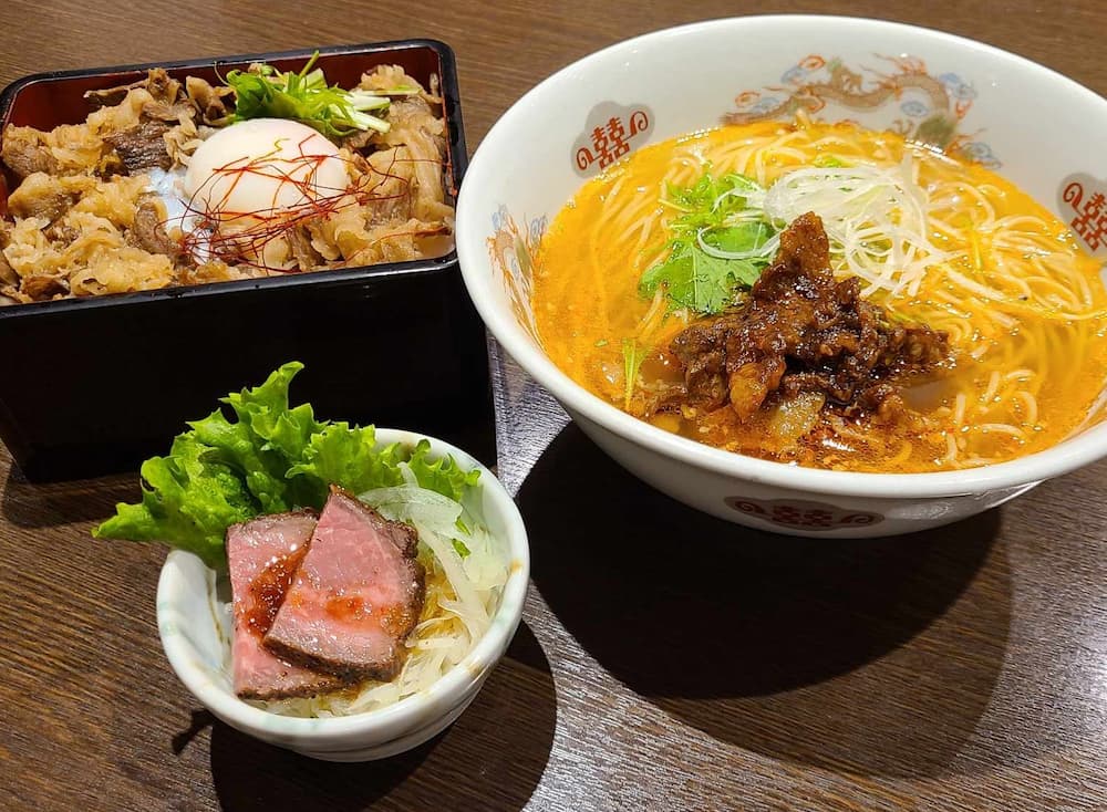 但馬牛丼、但馬牛ラーメン、但馬牛のローストビーフ