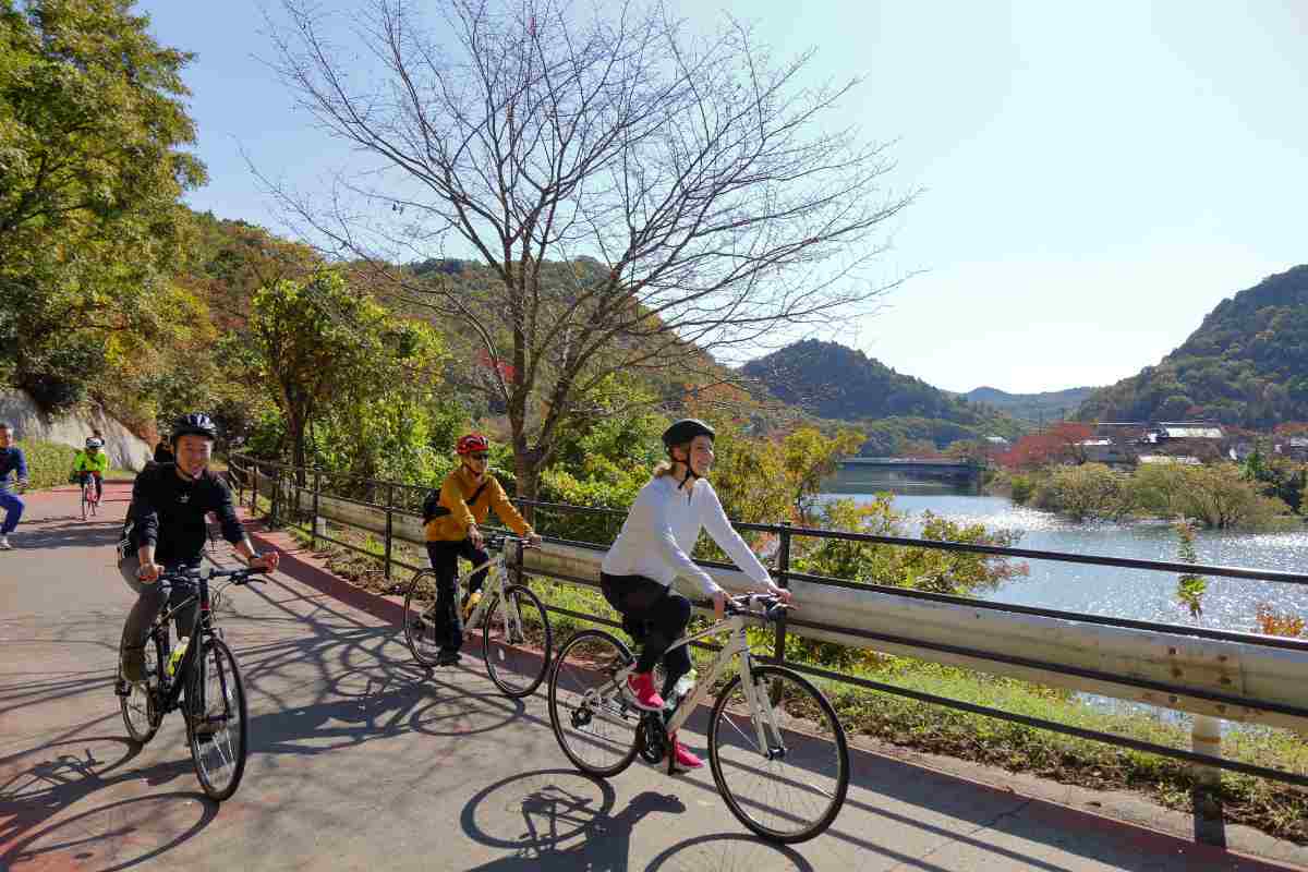 神出山田自転車道をクロスバイクで走る「春のシェアサイクル」実施　神戸市 [画像]