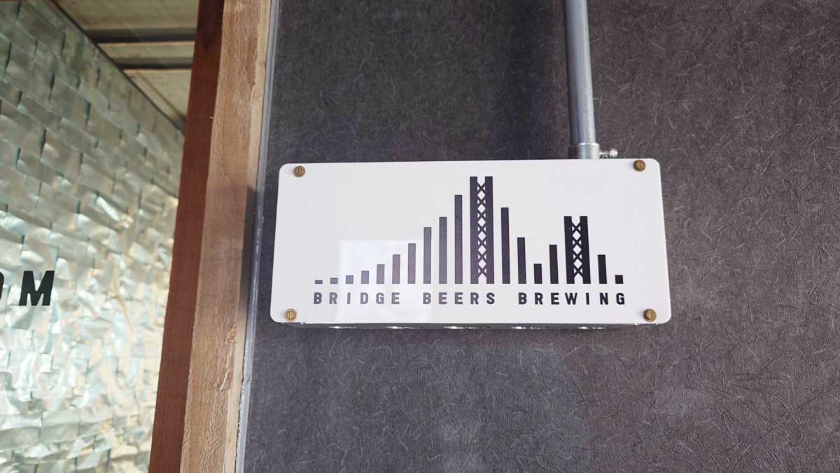 西明石駅前の「BRIDGE BEERS BREWING（ブリッジ・ビアーズ・ブリューイング）」で出来立てビールを堪能してきました　明石市 [画像]