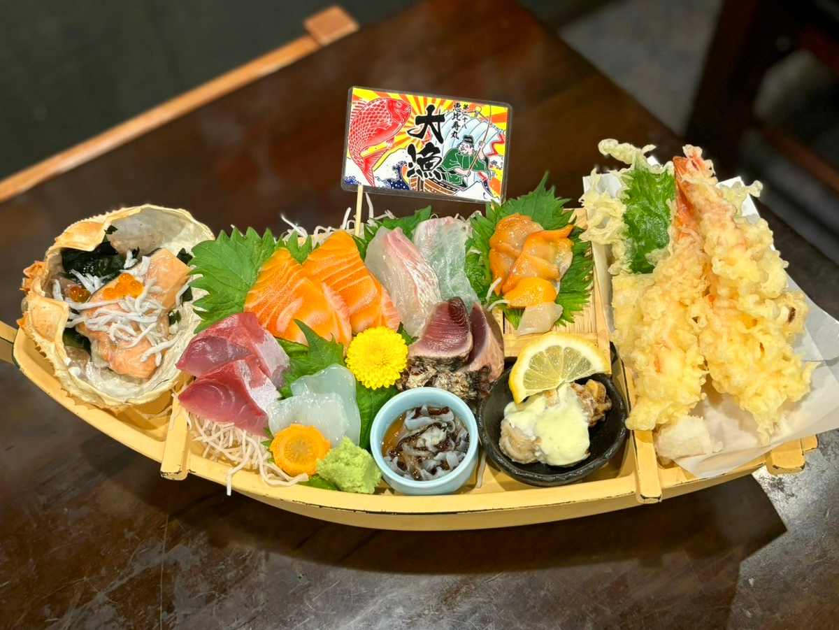 三ノ宮駅すぐ『魚匠 隆明 北野坂本店』でデカ盛り・豪華な舟盛ランチを実食　神戸市 [画像]