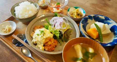 神戸電鉄小野駅近く『なずな食堂』で体喜ぶランチをいただいてきました　小野市