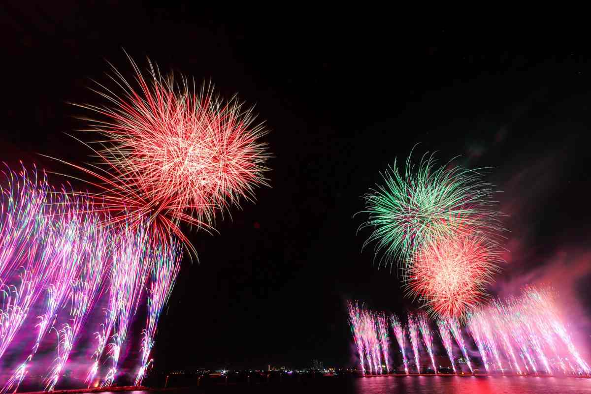 ミラタップパーク芦屋（総合公園）などで「第46回芦屋サマーカーニバル Ashiya Dancing Fireworks Show」開催　芦屋市 [画像]