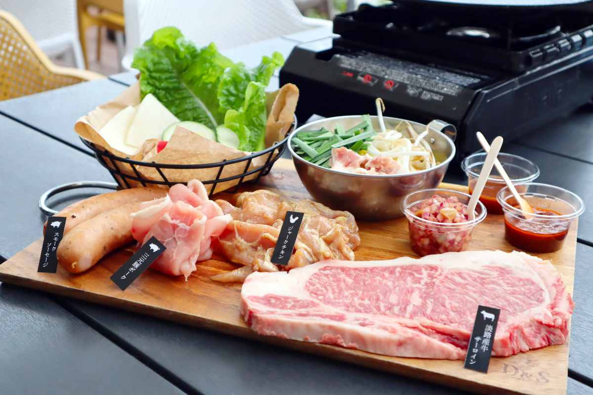 「淡路産牛サーロイン付 海のビアガーデン・BBQプラン」1人 6,500円※写真は2人前です