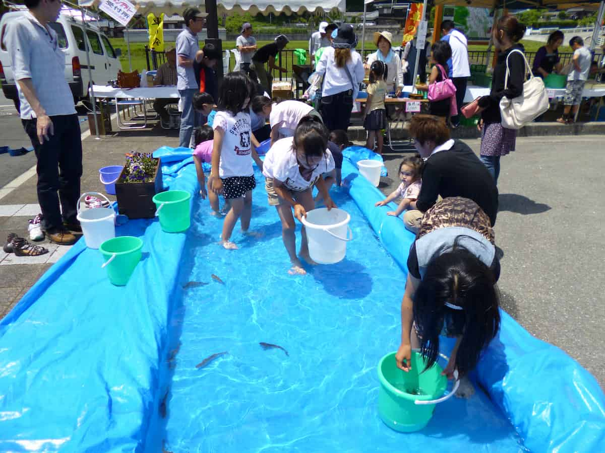 新野駅西側広場で「第14回水車まつり」開催　神河町 [画像]