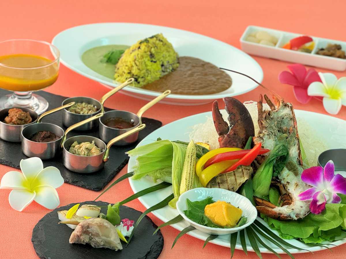 「カナダ産オマール海老と兵庫県産夏野菜カレー」（オードブル・デザート付き）6,000円（税込）　※サラダ、スープ、ドリンクはブッフェスタイル