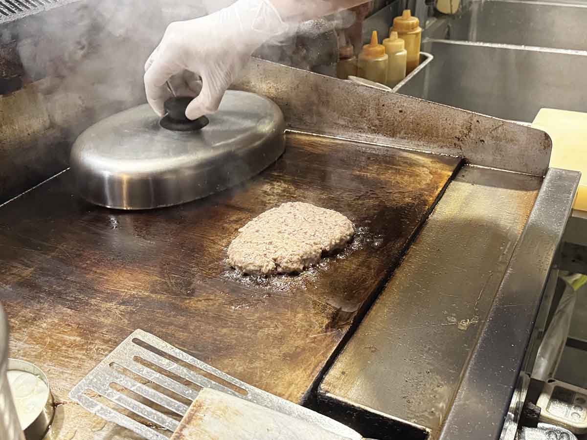 北伊丹の『JUNK』でステーキ肉を使用したハンバーグを食べてきました　伊丹市 [画像]