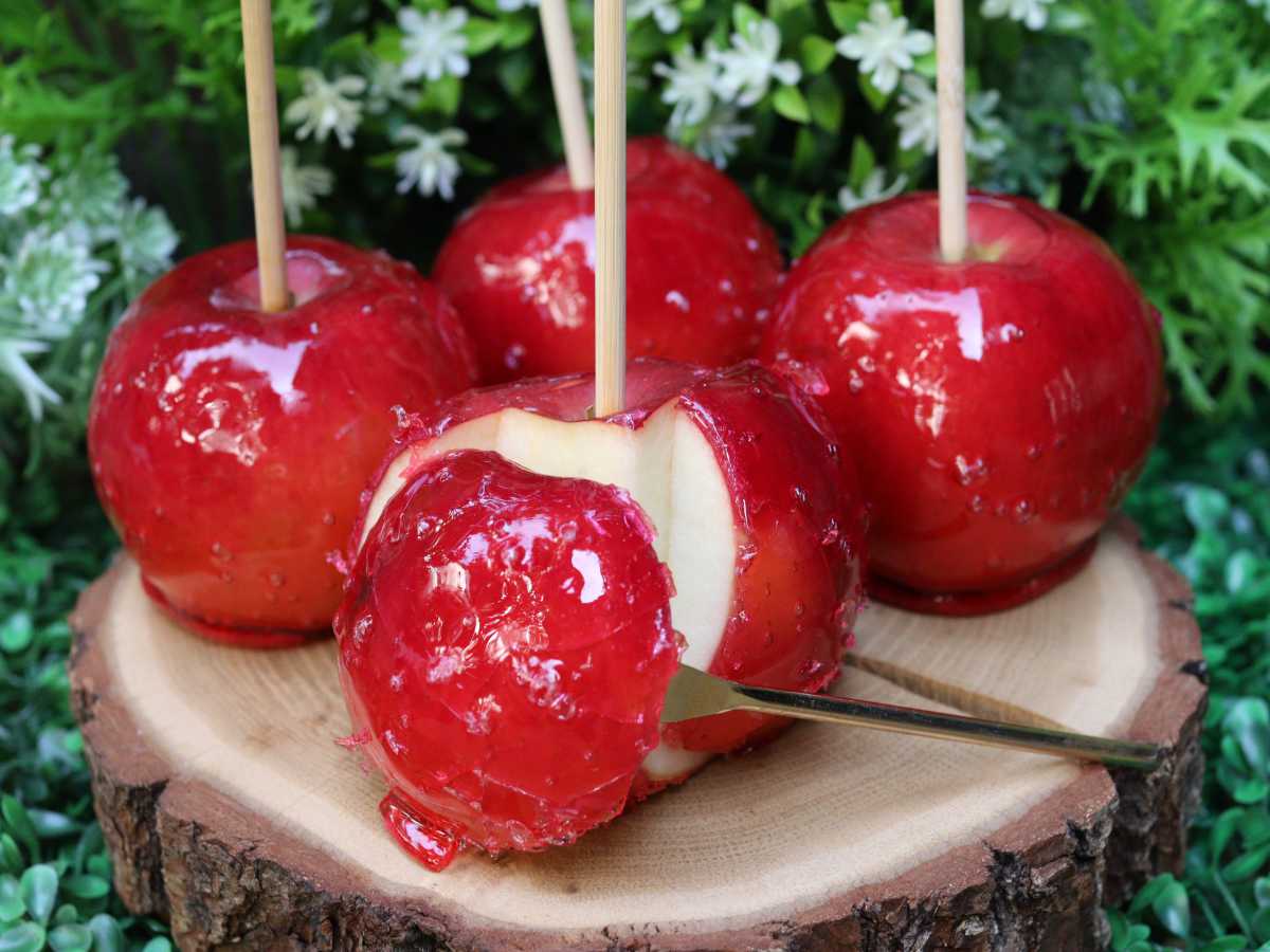 りんご飴専門店『代官山Candyapple』がサクマドロップスとのコラボ商品を発売　神戸市 [画像]