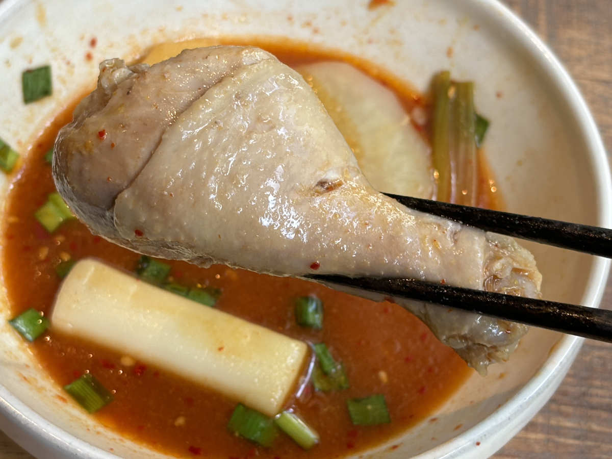 旧居留地の『晴レ時々タッカンマリ食堂』で韓国で人気の鶏鍋を食べ放題　神戸市 [画像]