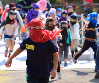 『みんなで忍者～神戸総合運動公園の巻～』　神戸市須磨区 [画像]