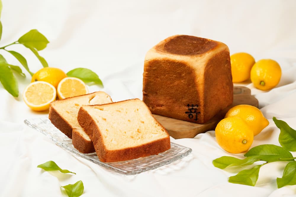 「レモンとレアチーズの食パン」1,000円（税込）