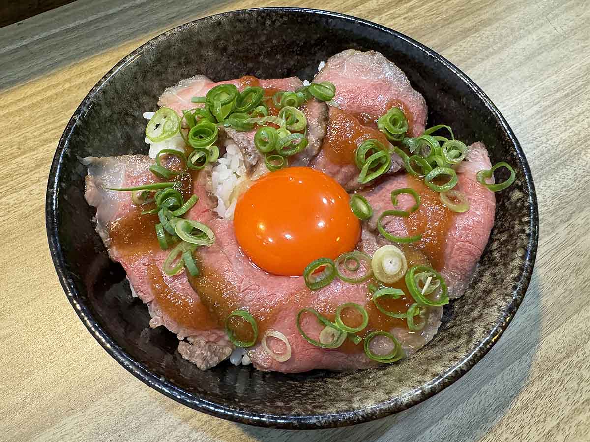 笹原公園前の『溶岩焼 肉屋台 牛とん』で美味しいお肉をガッツリ食べてきました　伊丹市 [画像]