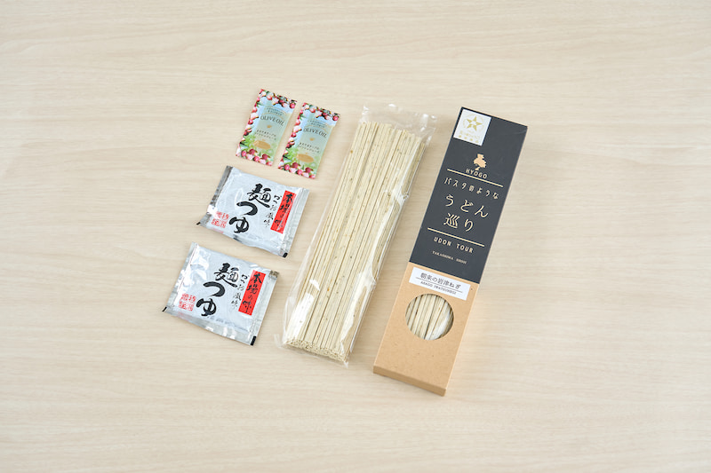 パスタのようなうどん巡り HYOGO 各810円（税込）