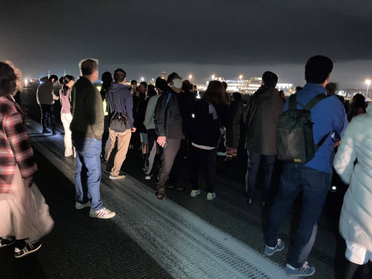 神戸空港で「滑走路ナイトウォークツアー」開催　神戸市 [画像]