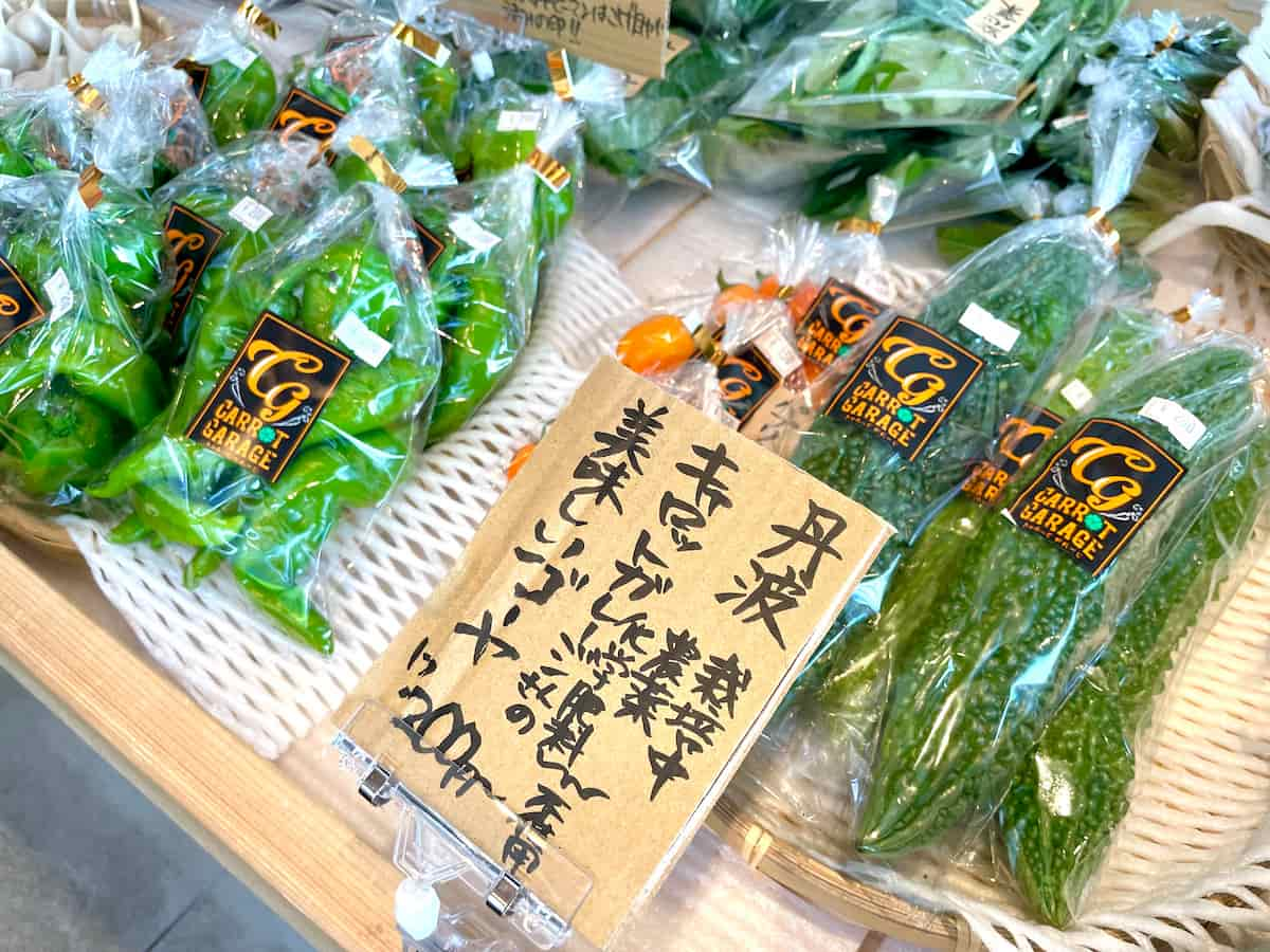 イベントで知った「キャロットガレージ（お母様の農園）」の野菜を目当てに来店されるお客様も多い。