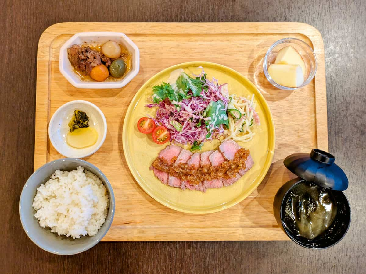 「バッタスペシャル定食」1,400円（税込）