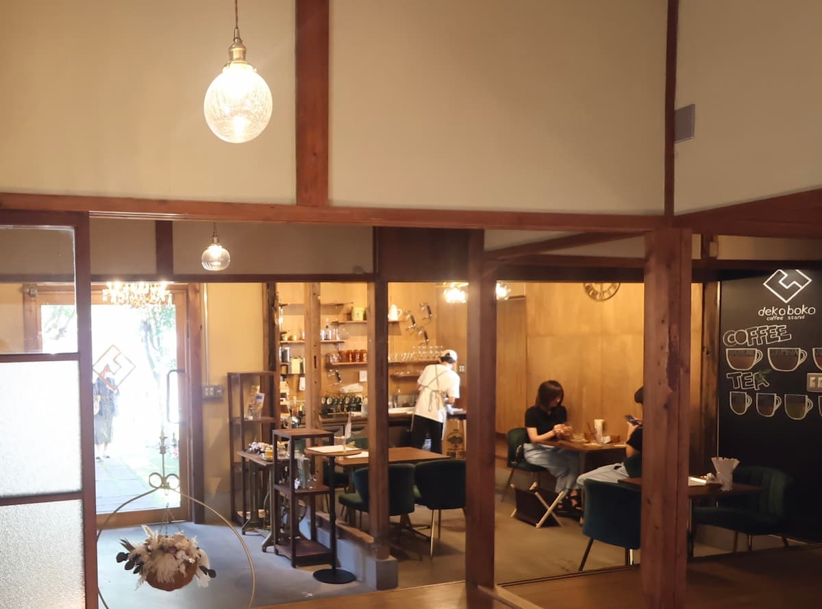 ピリッと感じる辛さが癖に♪兵庫区の古民家カフェ『凸凹dekoboko cafe』の新作ランチ 神戸市 [画像]